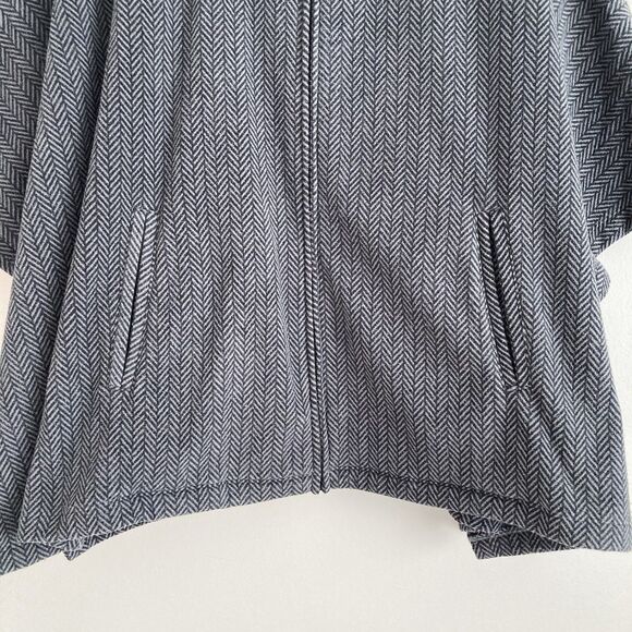 LL Bean Fleece Poncho Sweater Womens Small Gray Herringbone Oversized Pockets - Picture 5 of 8